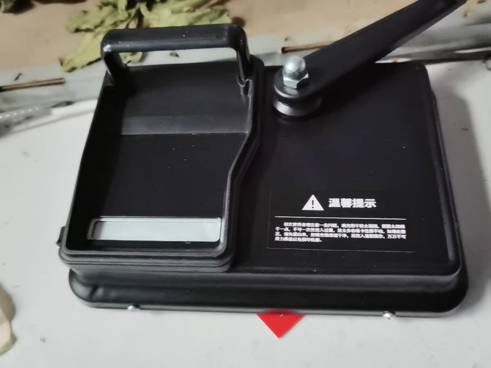 厂家直销手动卷烟器