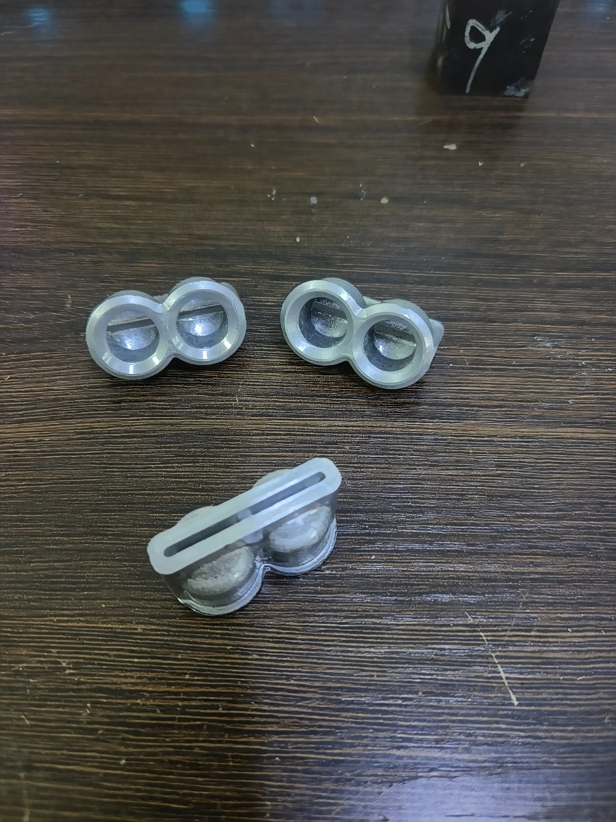 出售如图铝壳